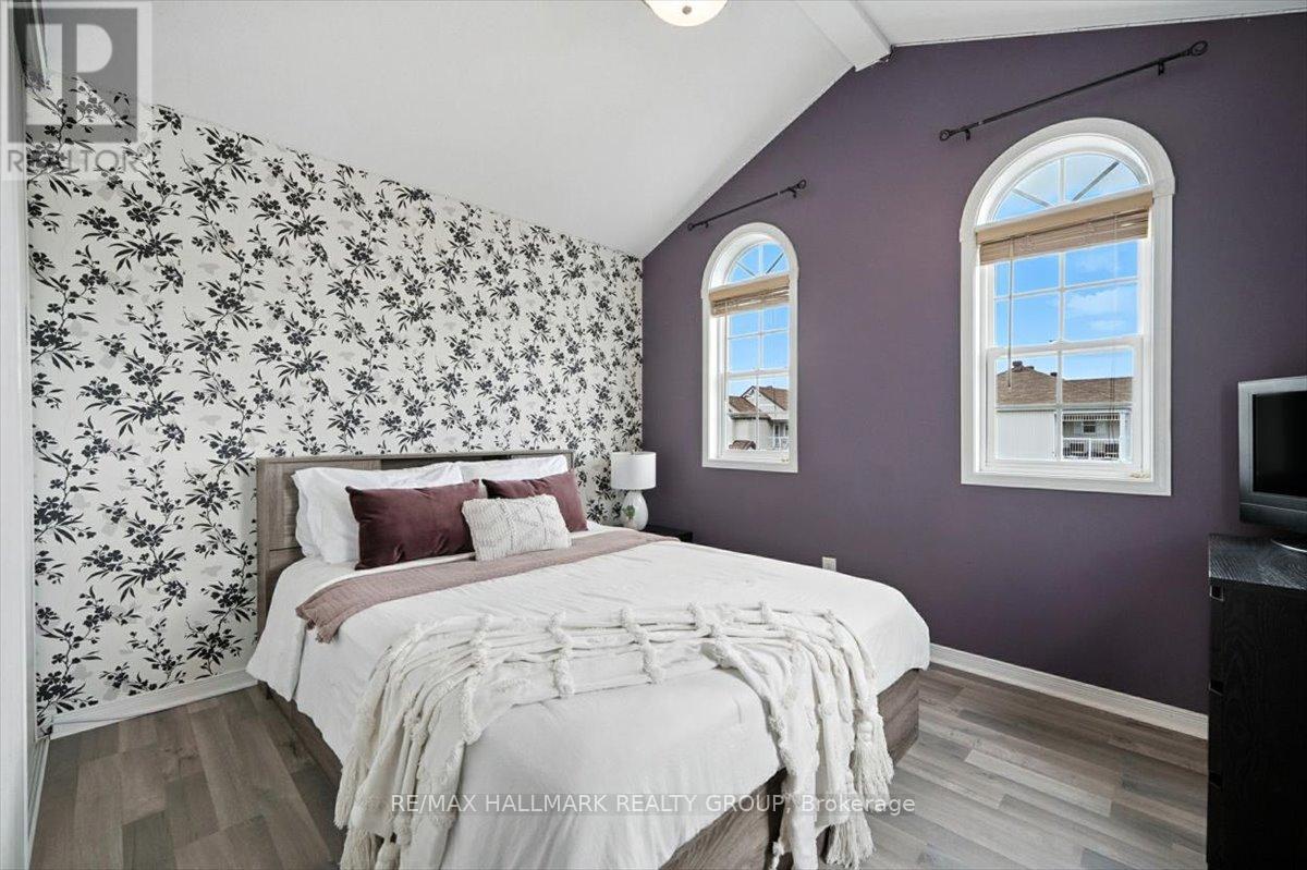 Photo 11 of 1026 Fieldfair Way, Ottawa ON