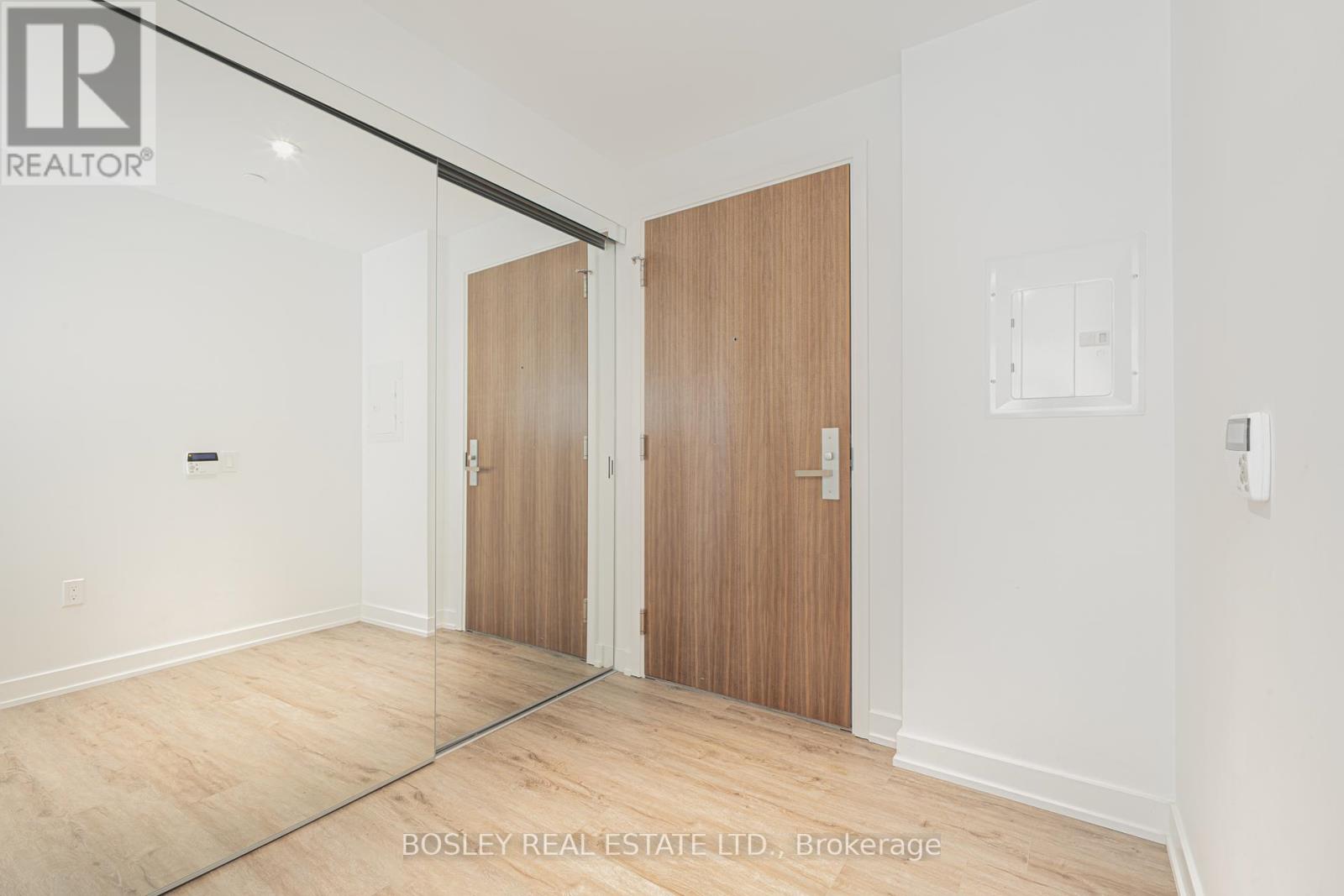 Photo 13 of 311 15 Queens Quay E, Toronto ON