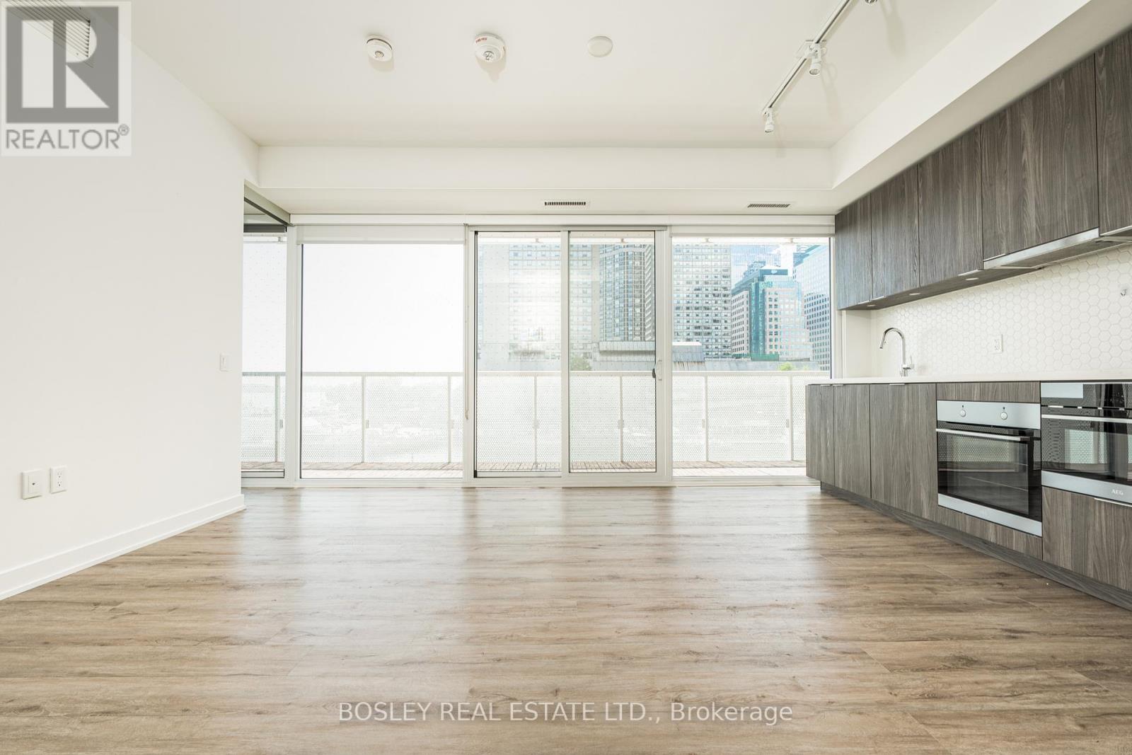 Photo 20 of 311 15 Queens Quay E, Toronto ON