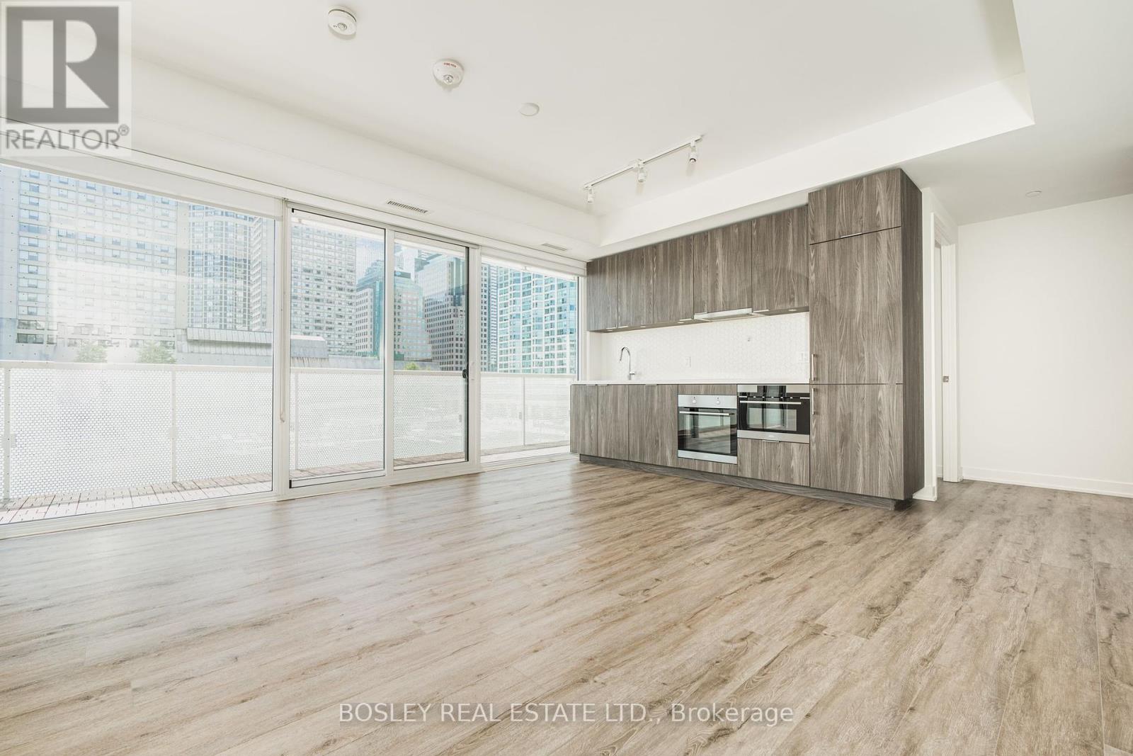 Photo 46 of 311 15 Queens Quay E, Toronto ON