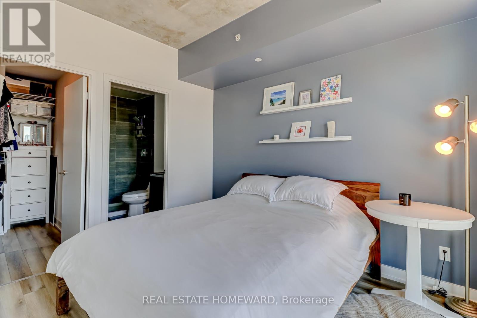 Photo 21 of 522 1190 Dundas Street E, Toronto ON