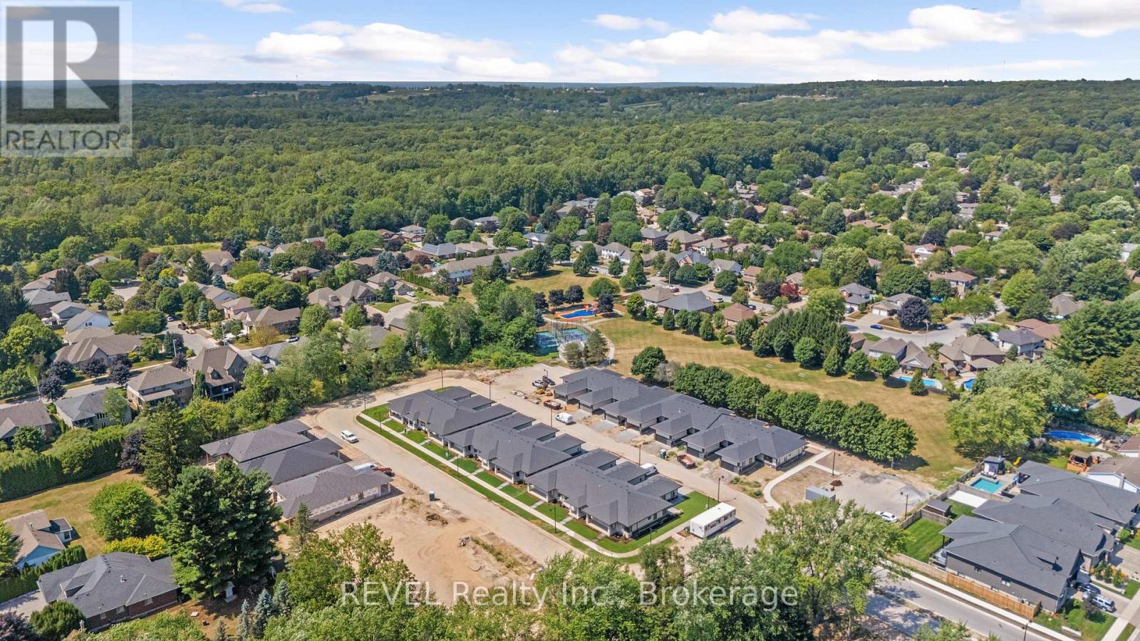 Photo 19 of 8 Accursi Crescent, Pelham ON