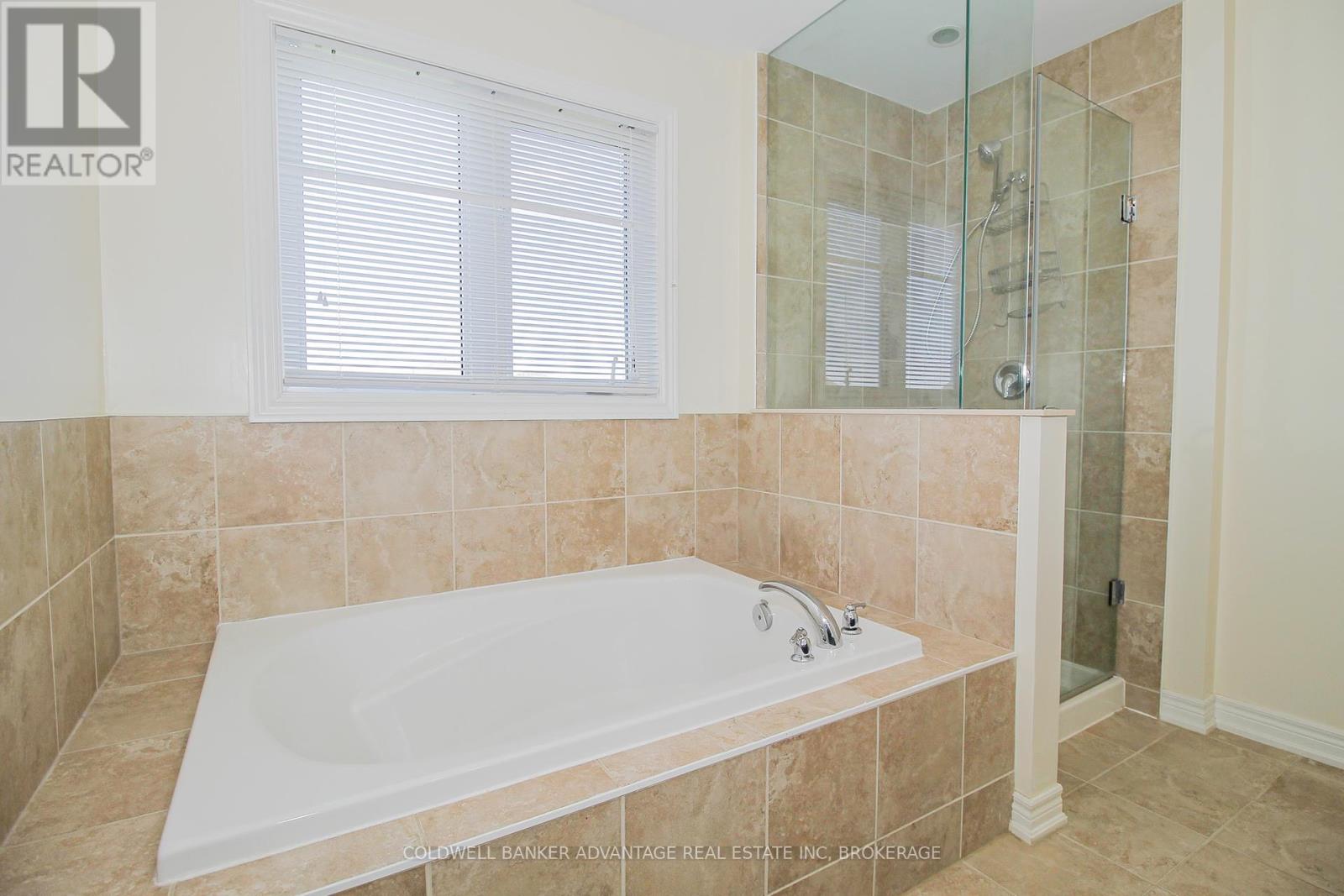 Photo 40 of 6366 Dilalla Crescent, Niagara Falls ON