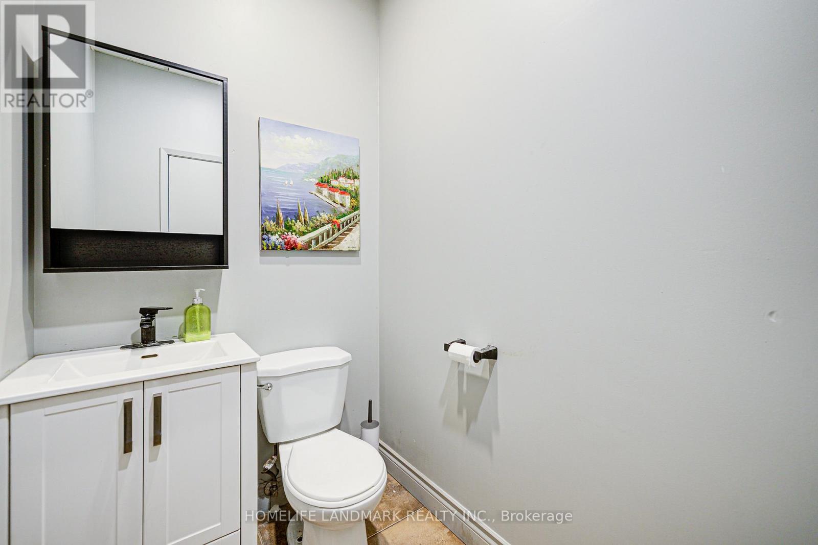 Photo 10 of 16 346 Newkirk Road, Richmond Hill ON