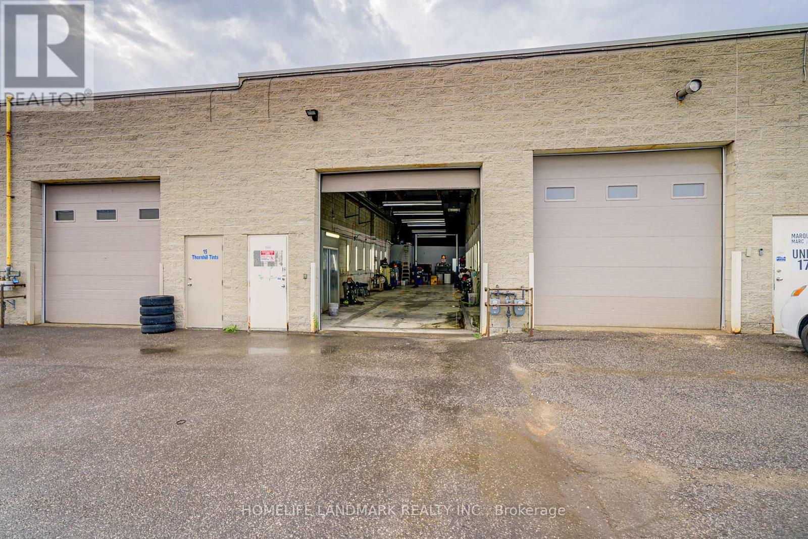 Photo 13 of 16 346 Newkirk Road, Richmond Hill ON