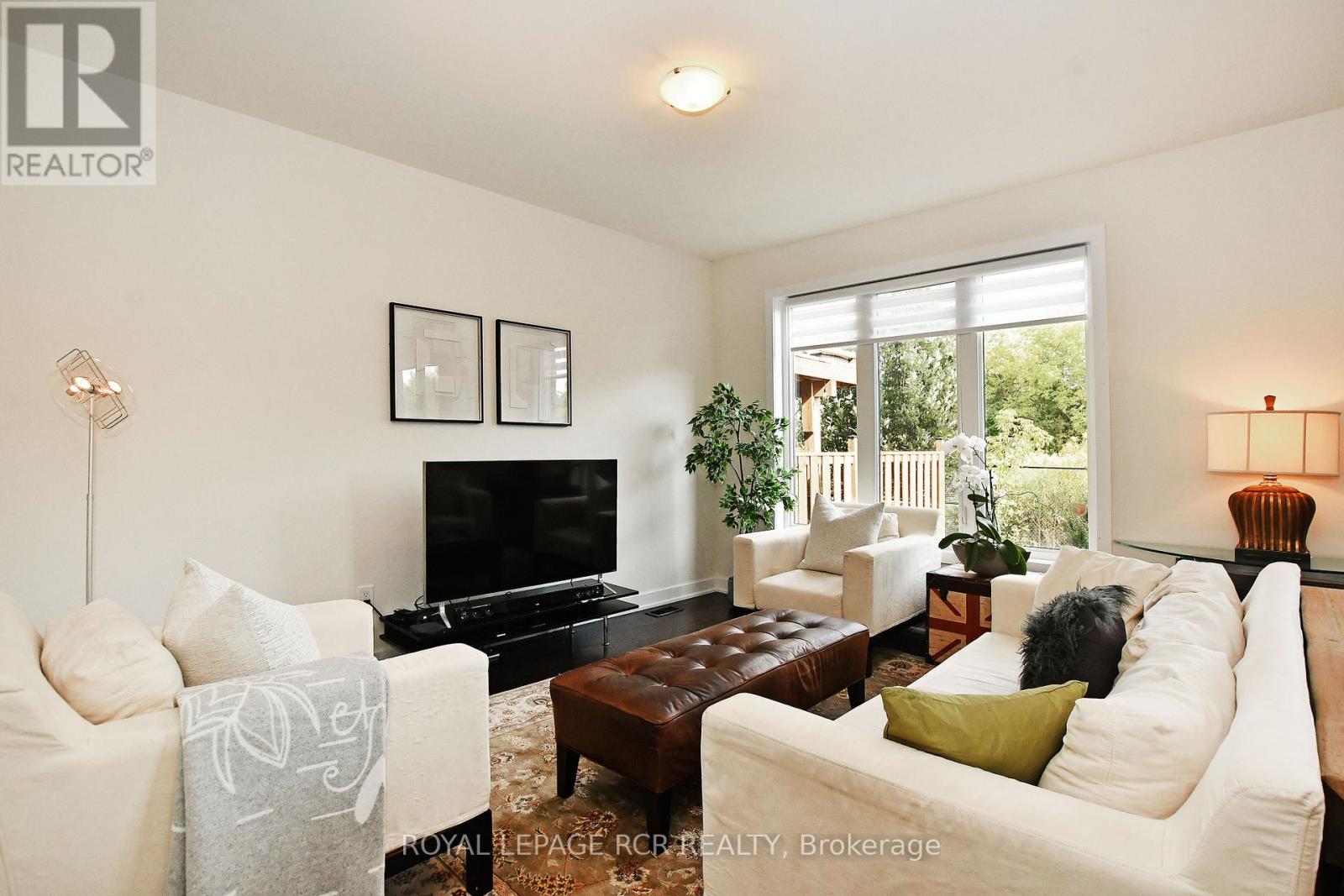 Photo 26 of 65 Anchusa Drive, Richmond Hill ON
