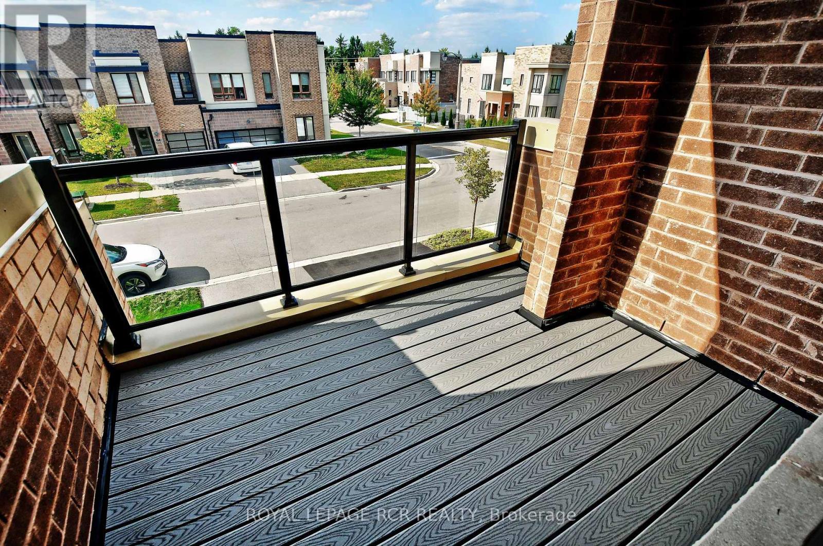 Photo 11 of 65 Anchusa Drive, Richmond Hill ON