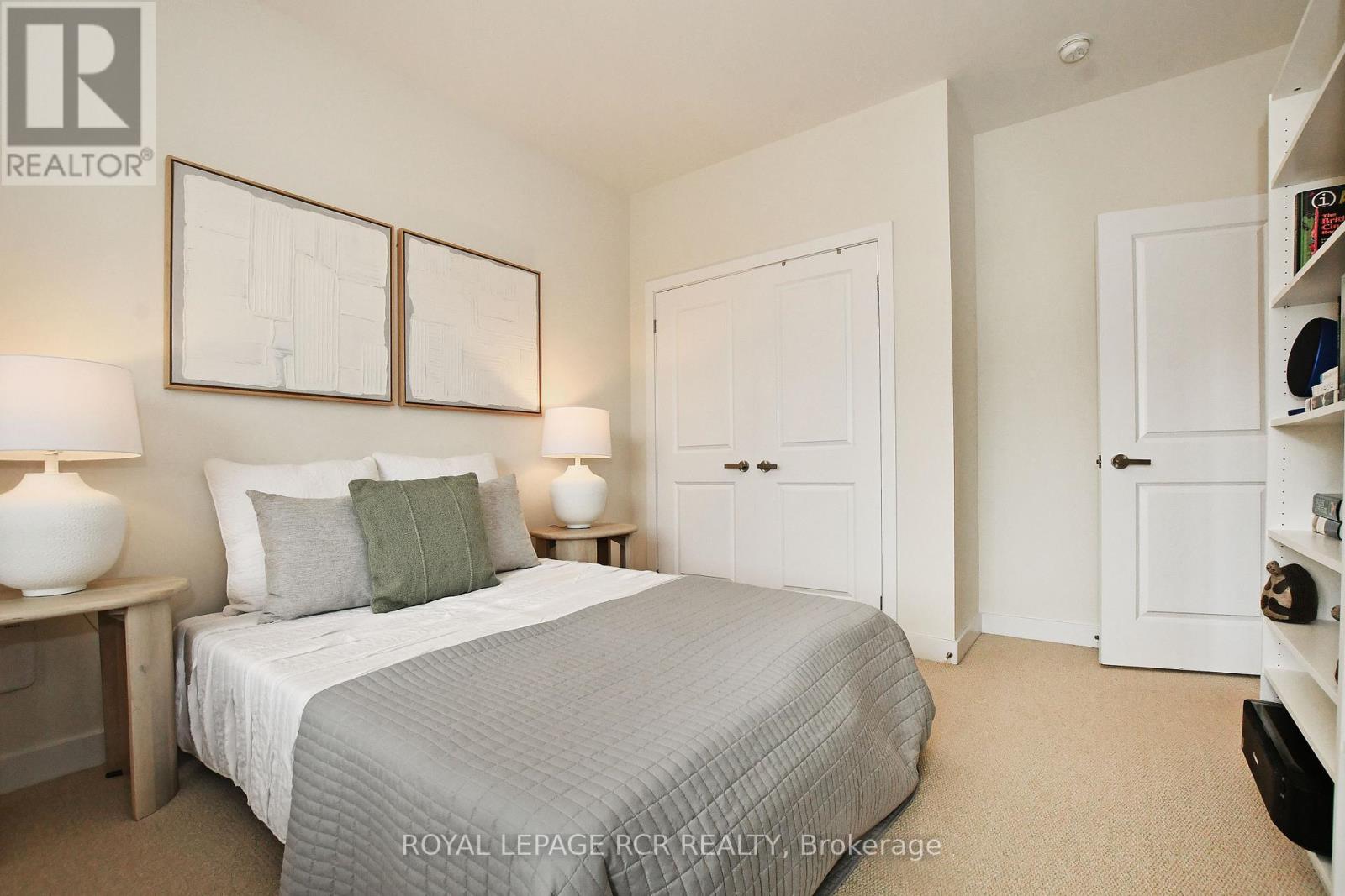 Photo 16 of 65 Anchusa Drive, Richmond Hill ON