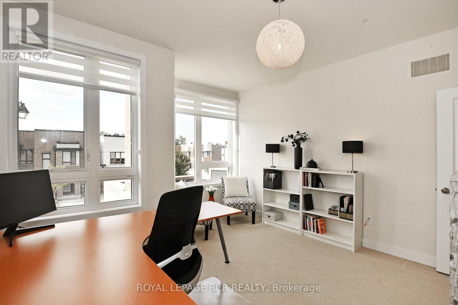 Photo 19 of 65 Anchusa Drive, Richmond Hill ON