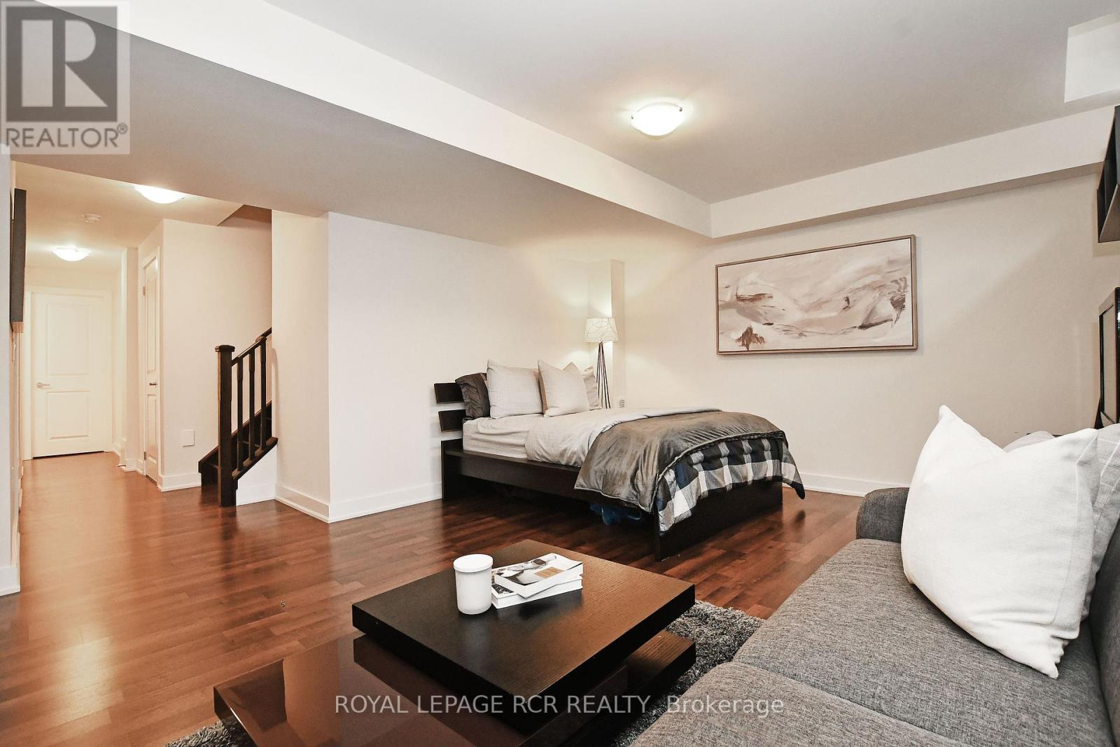 Photo 15 of 65 Anchusa Drive, Richmond Hill ON