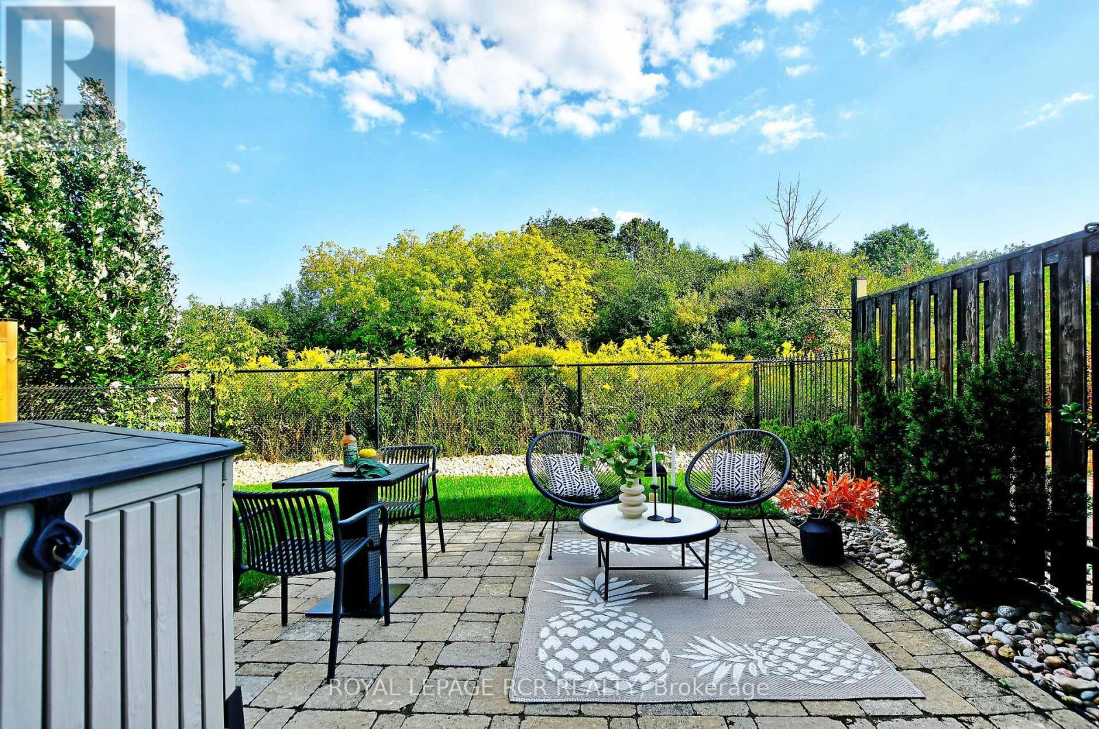 Photo 9 of 65 Anchusa Drive, Richmond Hill ON