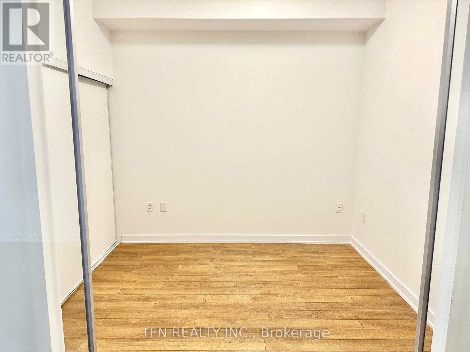 Photo 8 of 316 2433 Dufferin Street, Toronto ON
