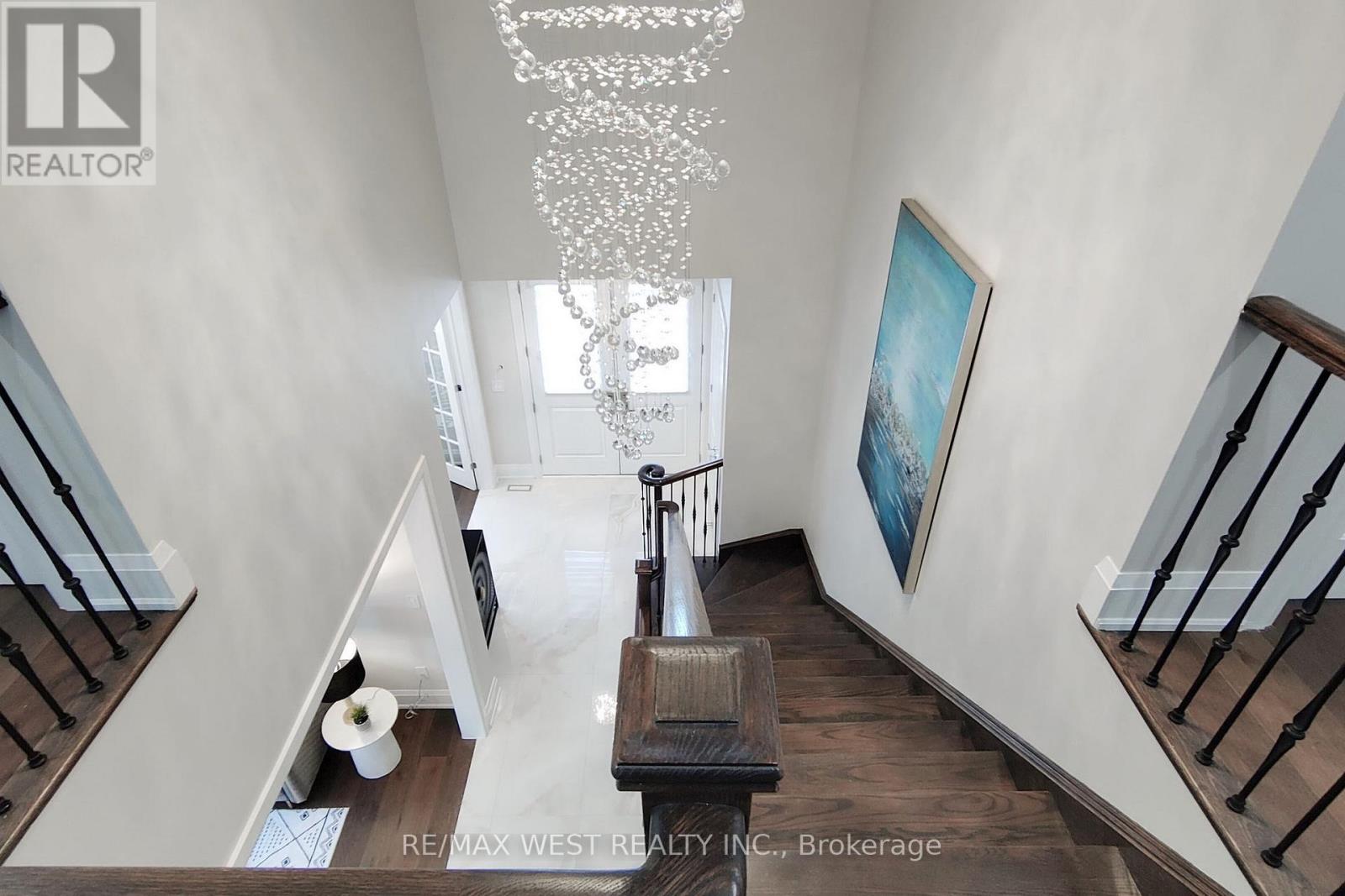Photo 19 of 5199 Symphony Court, Mississauga ON