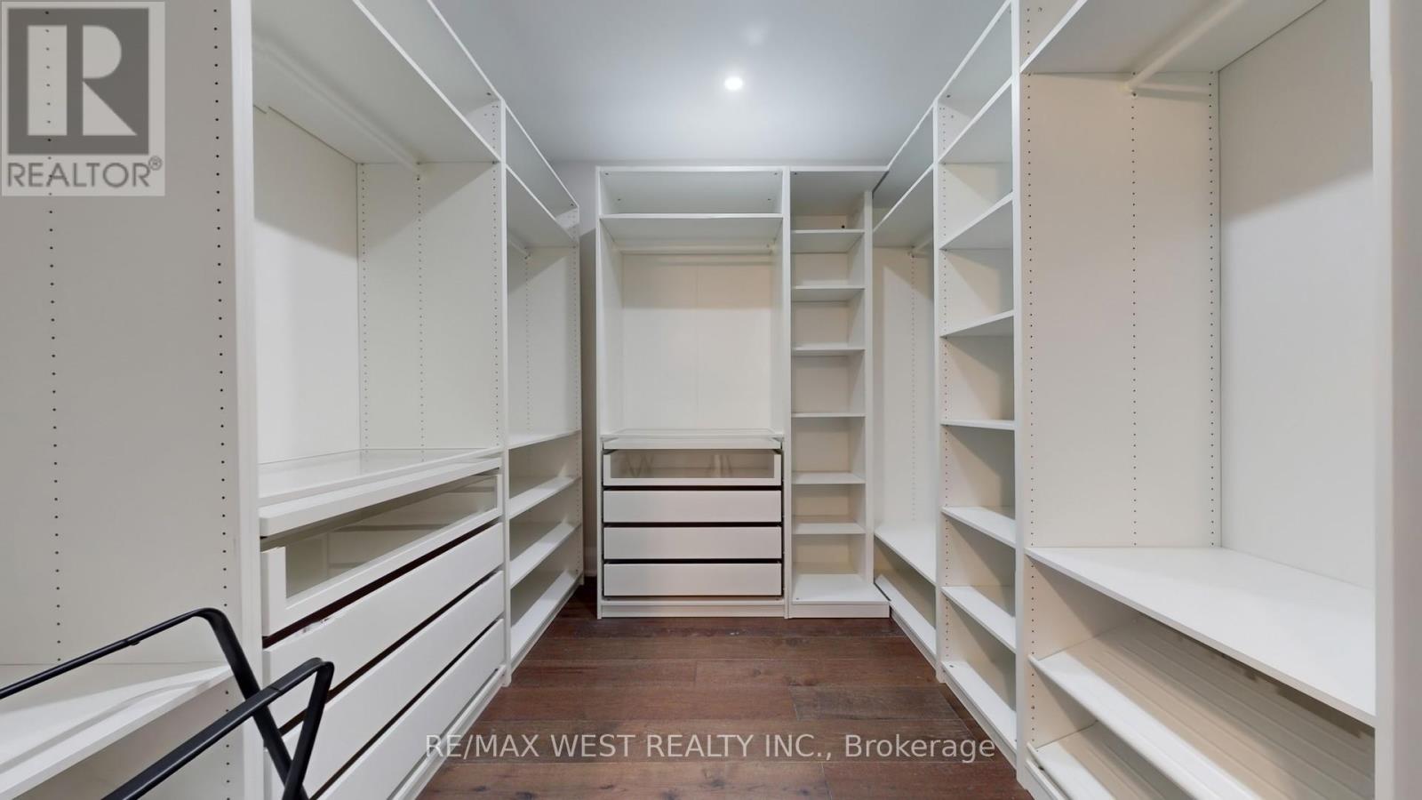 Photo 24 of 5199 Symphony Court, Mississauga ON