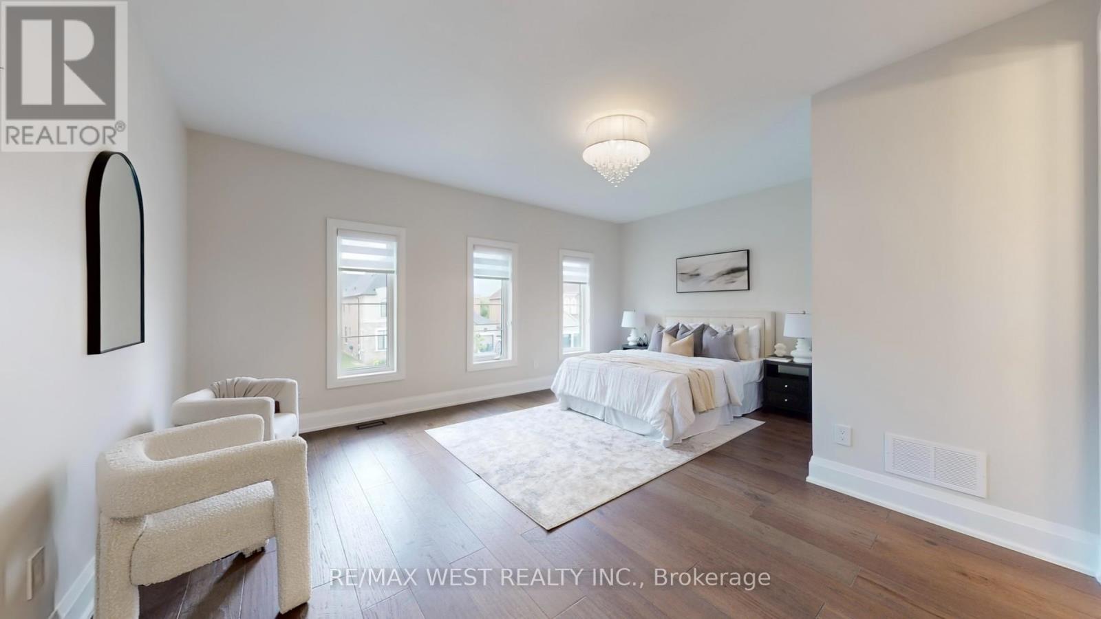 Photo 26 of 5199 Symphony Court, Mississauga ON