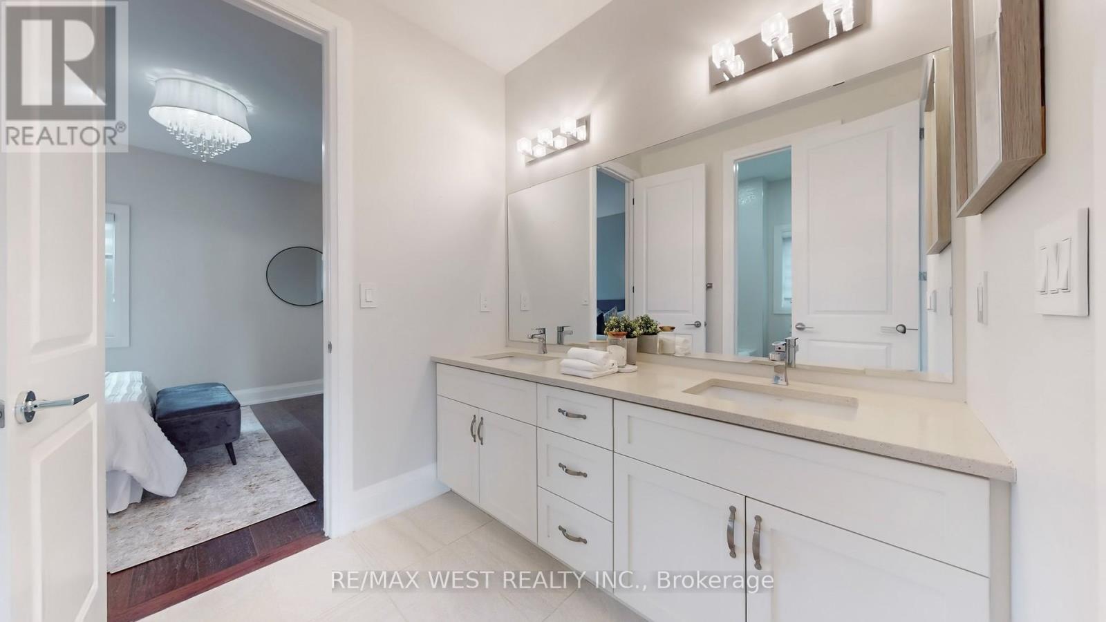Photo 29 of 5199 Symphony Court, Mississauga ON