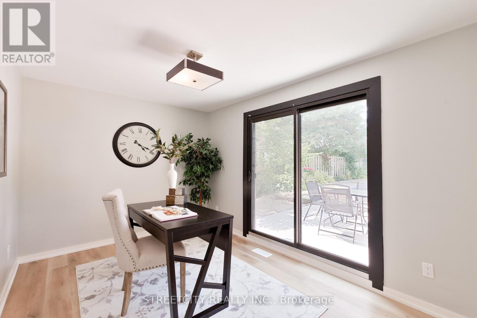 Photo 6 of 103 Friars Way, London North ON