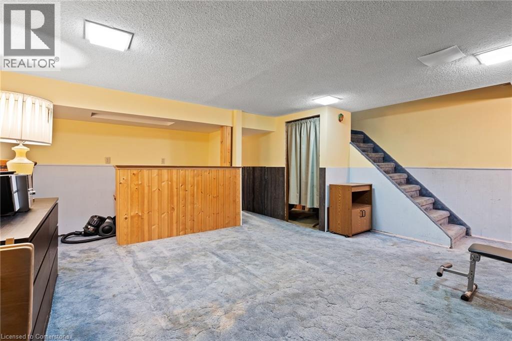 Photo 5 of 8117 Lynhurst Drive, Niagara Falls ON