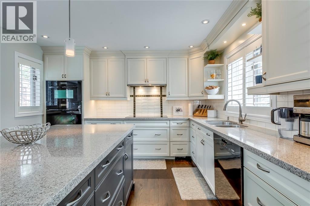Photo 11 of 48 Forsythe Street, Oakville ON