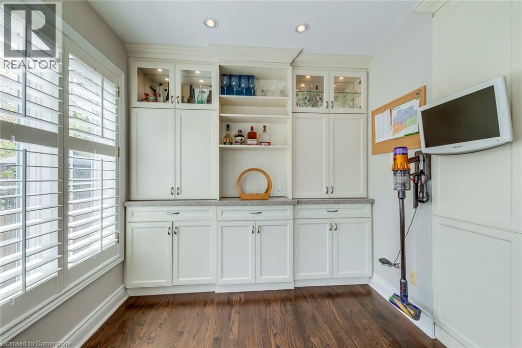 Photo 18 of 48 Forsythe Street, Oakville ON