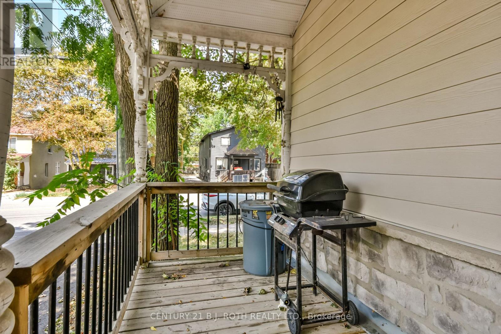 Photo 4 of 57 Penetang Street, Barrie ON