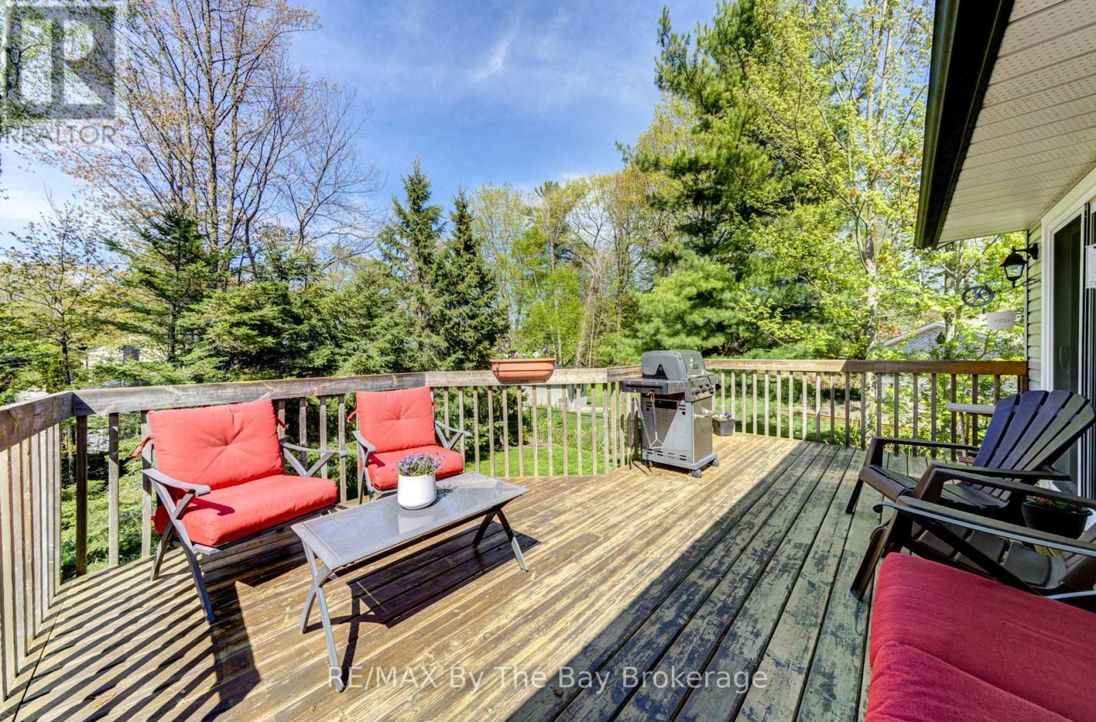 Photo 42 of 21 Portugal Path, Wasaga Beach ON