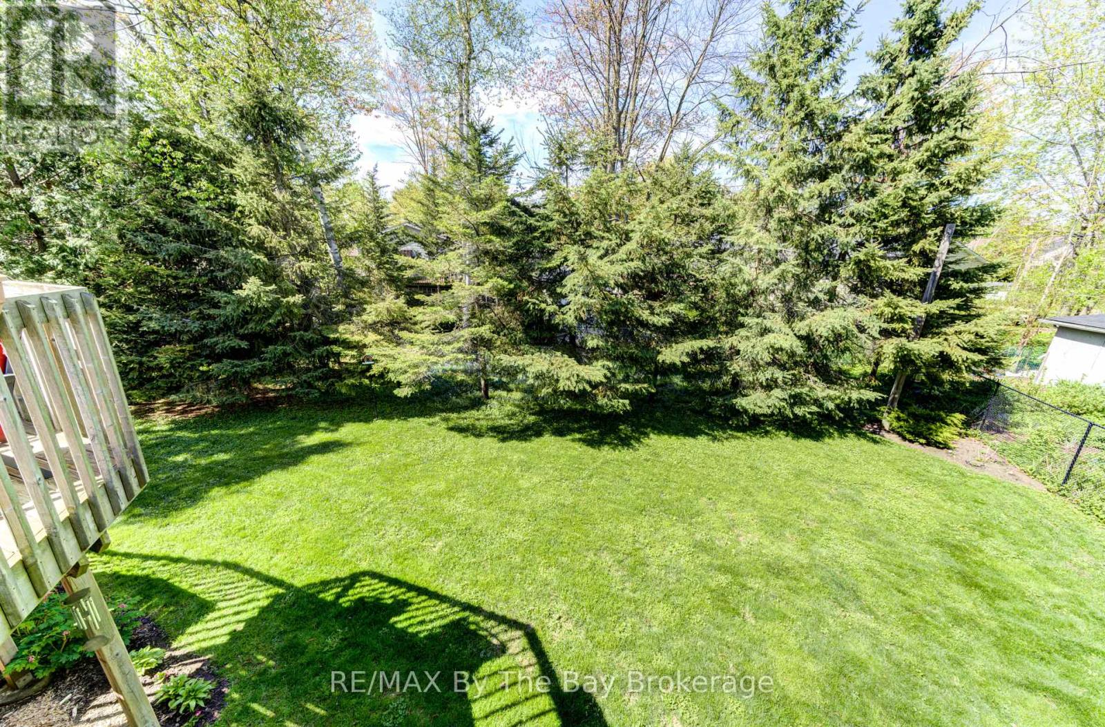 Photo 17 of 21 Portugal Path, Wasaga Beach ON