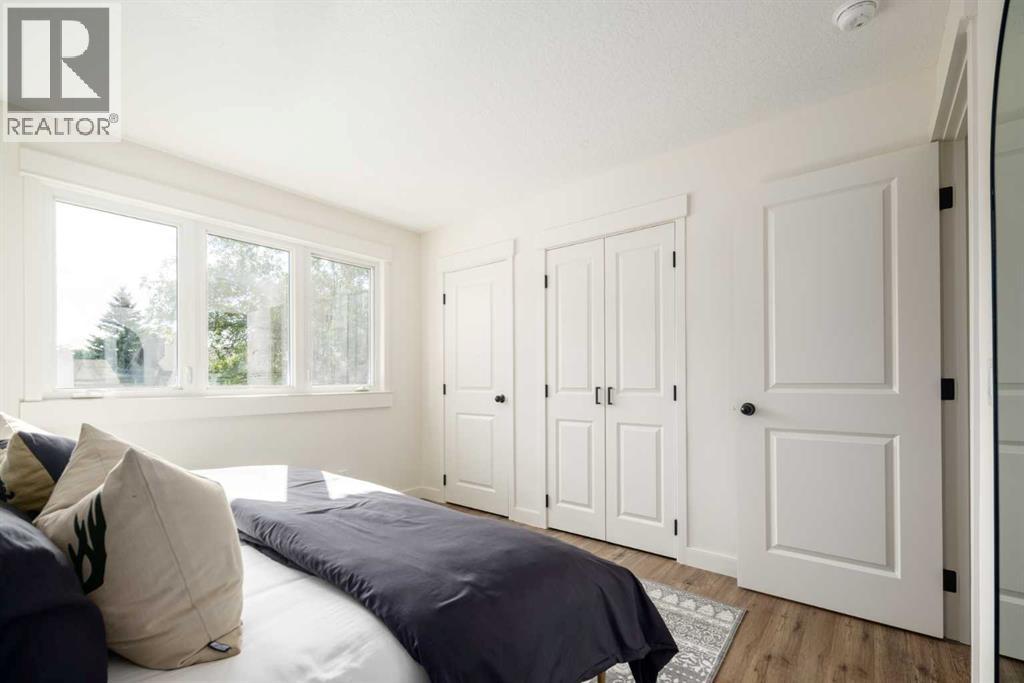 Single Family House Bi-level for Sale in  Deer Ridge Way SE Deer Ridge Calgary 