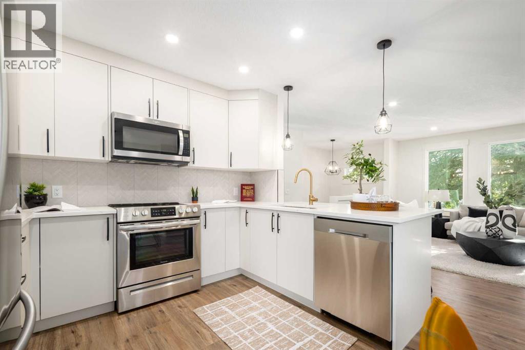 Single Family House Bi-level for Sale in  Deer Ridge Way SE Deer Ridge Calgary 