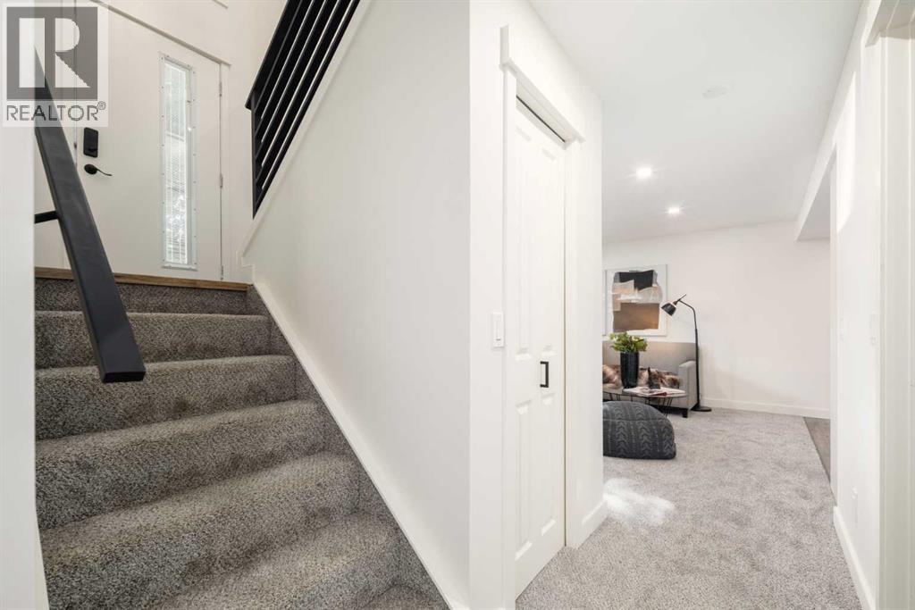 Single Family House Bi-level for Sale in  Deer Ridge Way SE Deer Ridge Calgary 