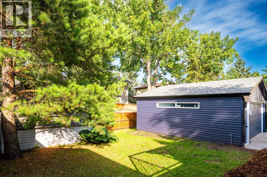 Single Family House Bi-level for Sale in  Deer Ridge Way SE Deer Ridge Calgary 
