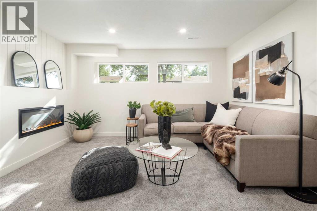 Single Family House Bi-level for Sale in  Deer Ridge Way SE Deer Ridge Calgary 