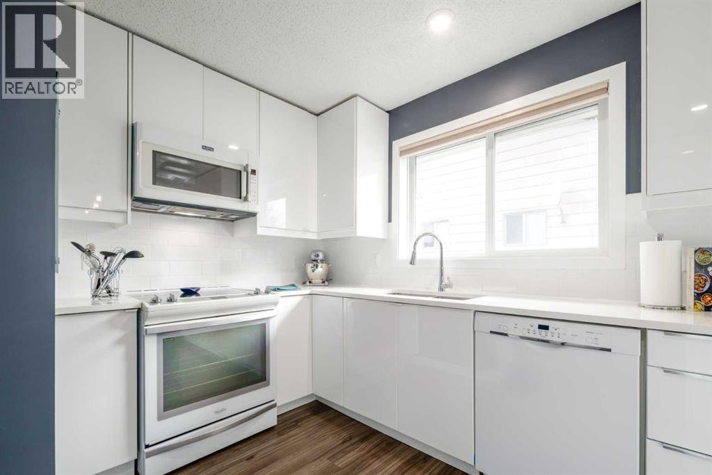 Single Family House for Sale in  Deermeade Road SE Deer Run Calgary 
