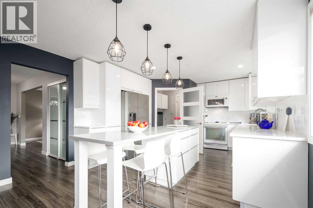 Single Family House for Sale in  Deermeade Road SE Deer Run Calgary 