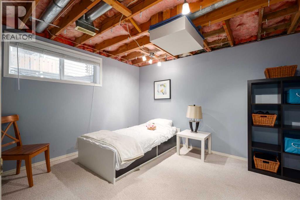 Single Family House for Sale in  Deermeade Road SE Deer Run Calgary 