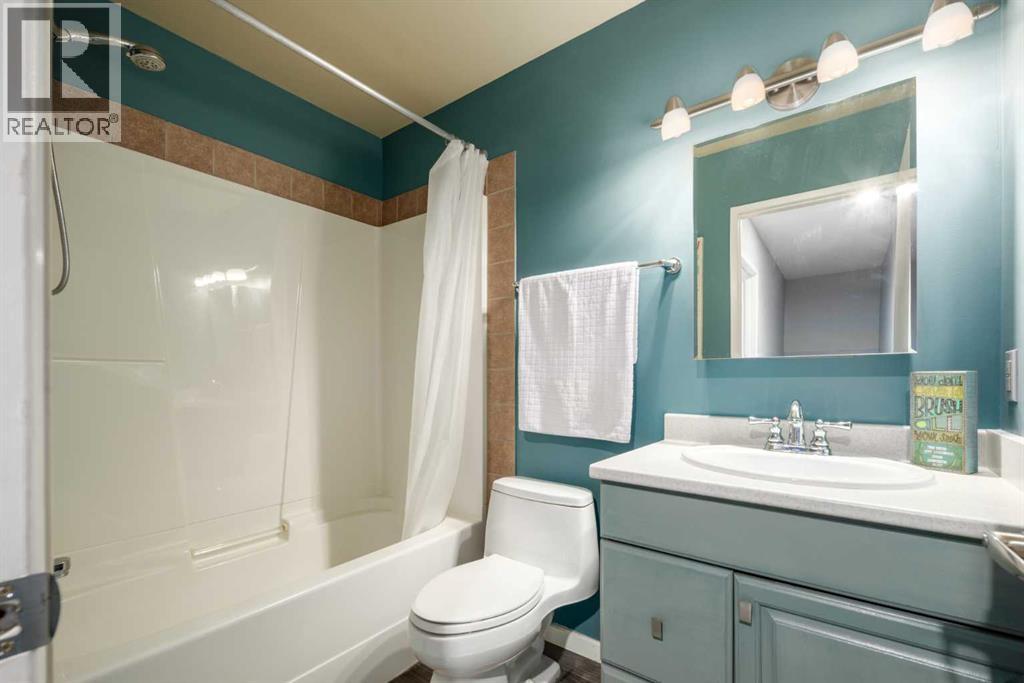 Single Family House for Sale in  Deermeade Road SE Deer Run Calgary 