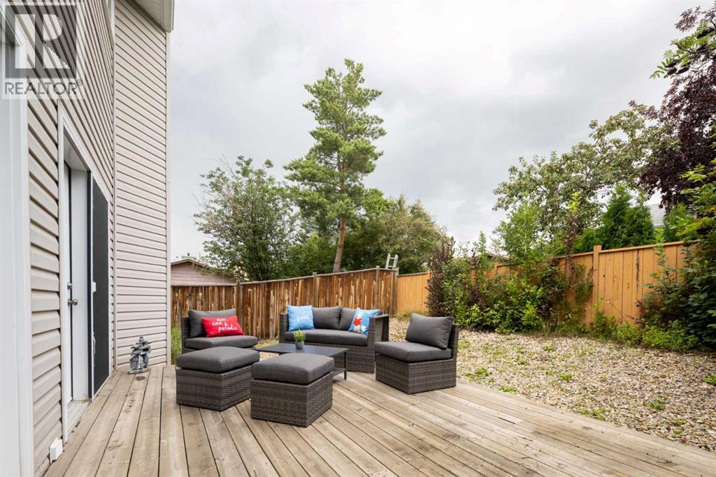 Single Family House for Sale in  Deermeade Road SE Deer Run Calgary 