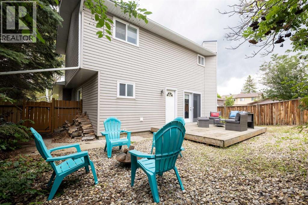 Single Family House for Sale in  Deermeade Road SE Deer Run Calgary 