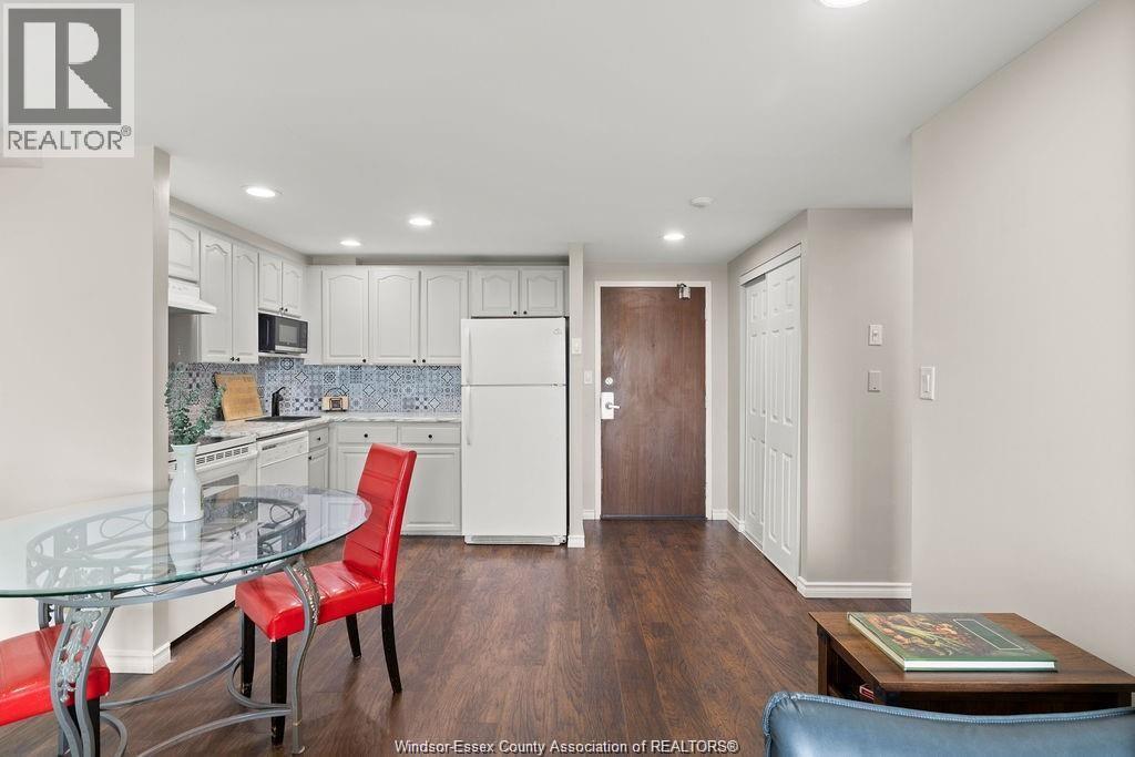 Photo 5 of 3936 Wyandotte Street East Unit 906, Windsor ON