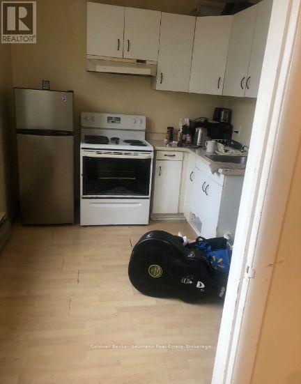 Photo 3 of 22 Cambridge Street, Cambridge ON