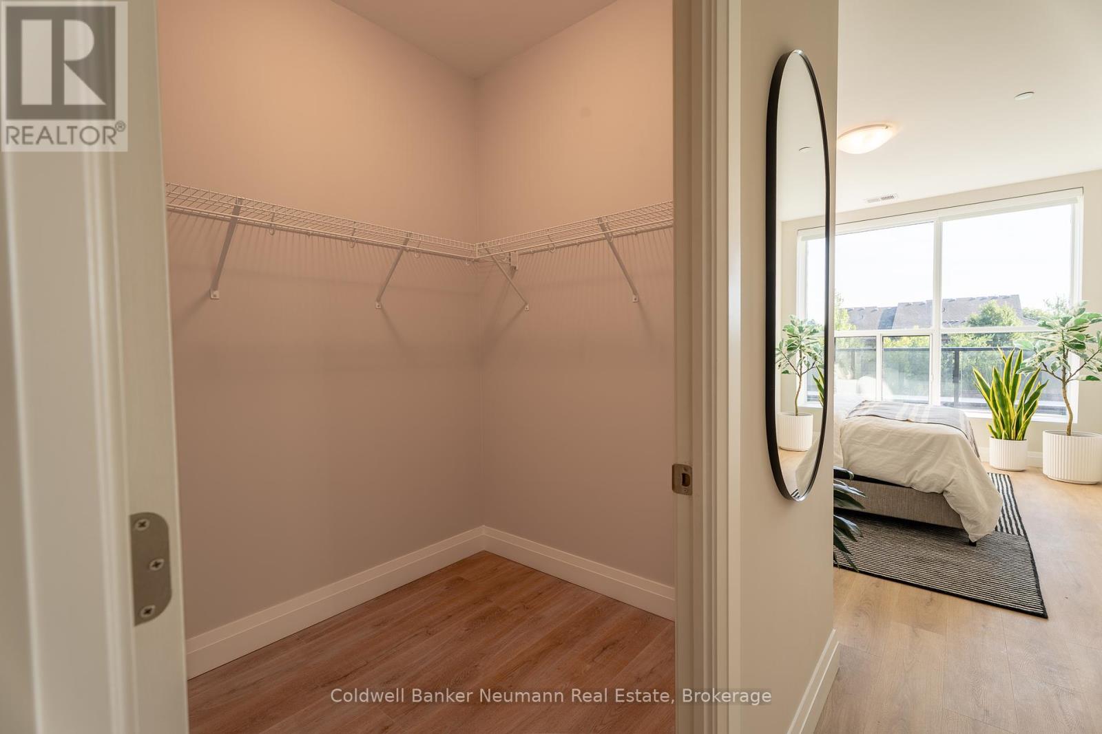 Photo 12 of 216 1882 Gordon Street, Guelph ON