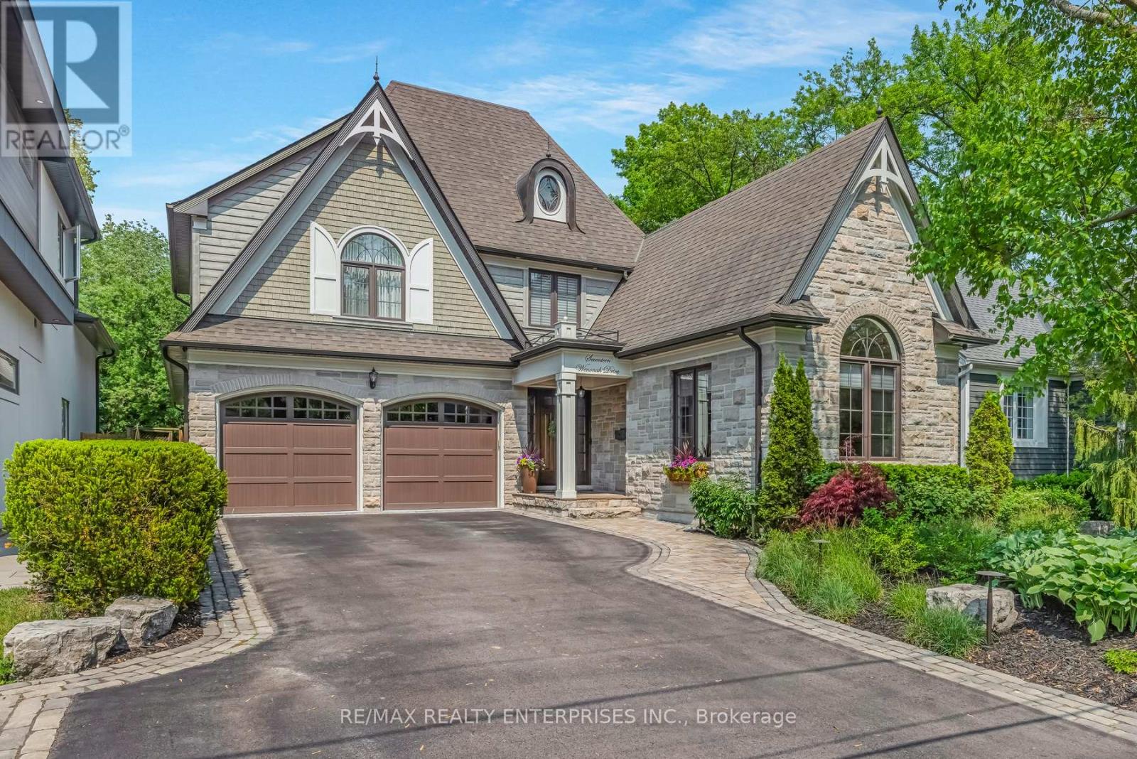 Photo 50 of 17 Wenonah Drive, Mississauga ON