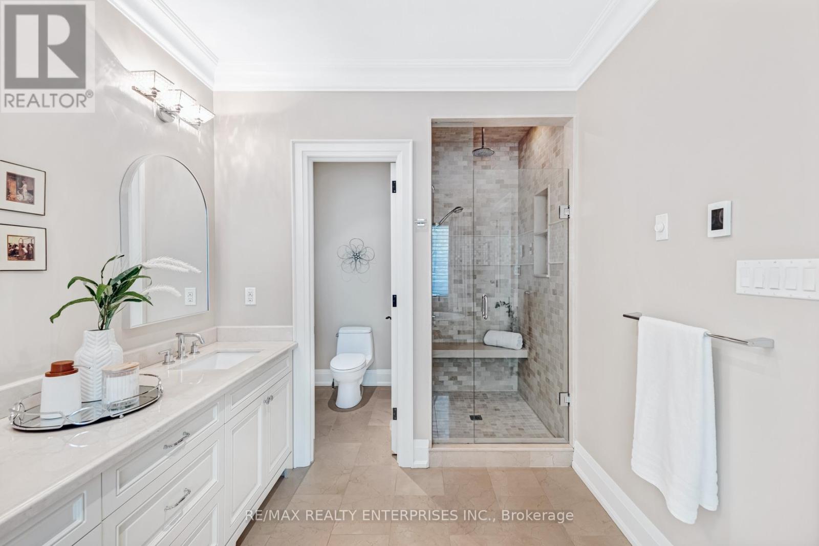 Photo 47 of 17 Wenonah Drive, Mississauga ON