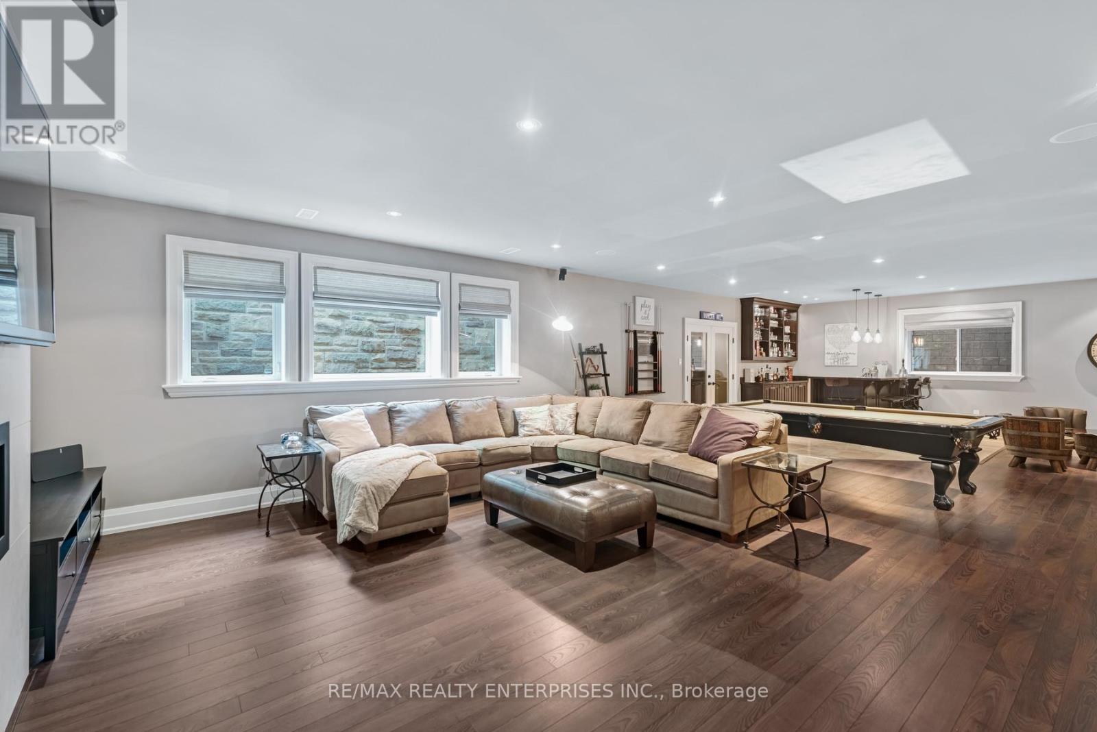 Photo 24 of 17 Wenonah Drive, Mississauga ON
