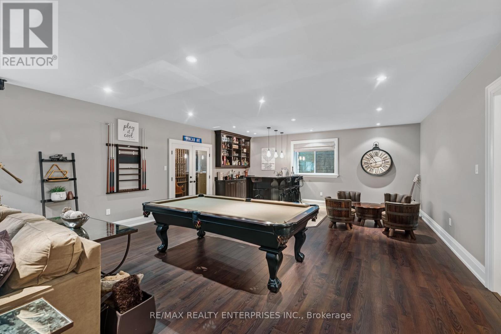 Photo 15 of 17 Wenonah Drive, Mississauga ON