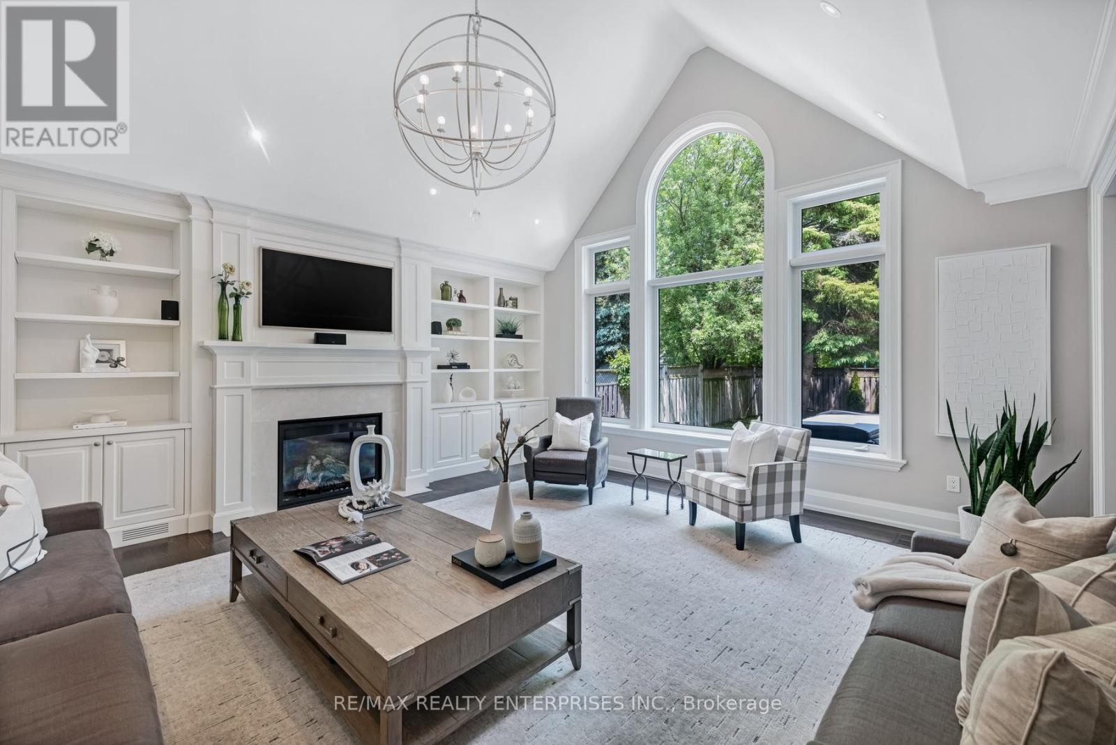 Photo 35 of 17 Wenonah Drive, Mississauga ON