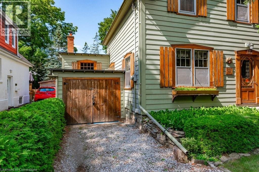 Photo 4 of 314 Delaware Avenue, Burlington ON