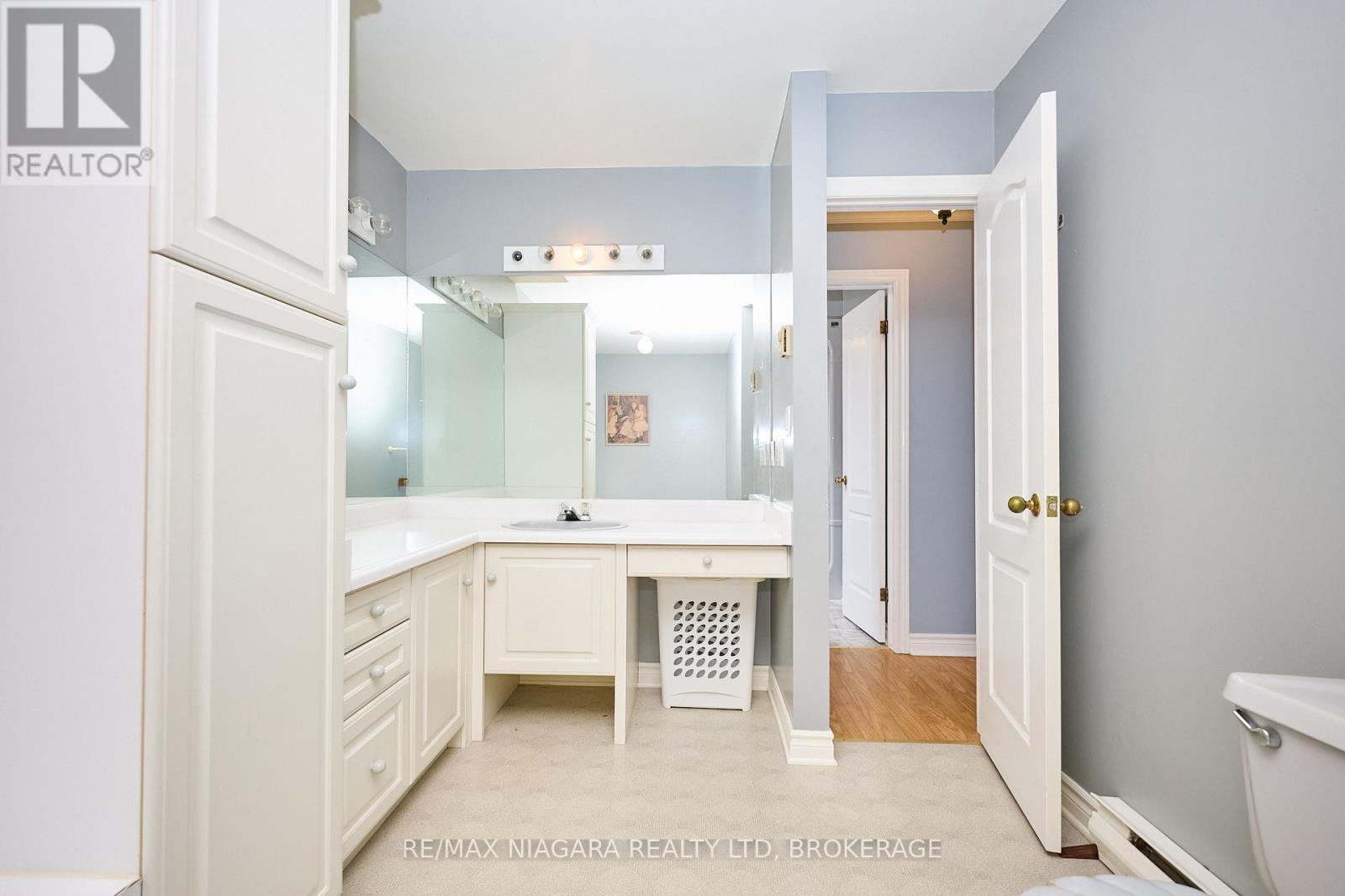 Photo 19 of 27 St George Court, Fort Erie ON