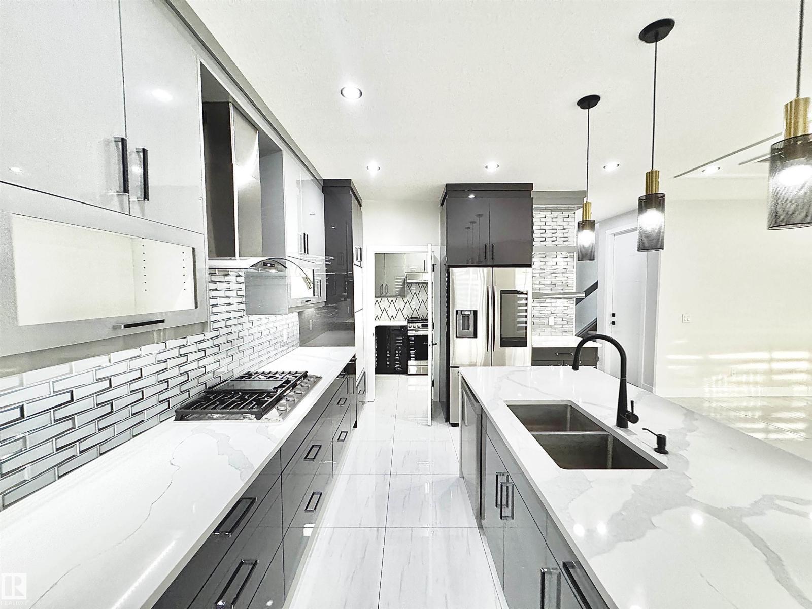 Photo 19 of 1836 22 St Nw, Edmonton AB