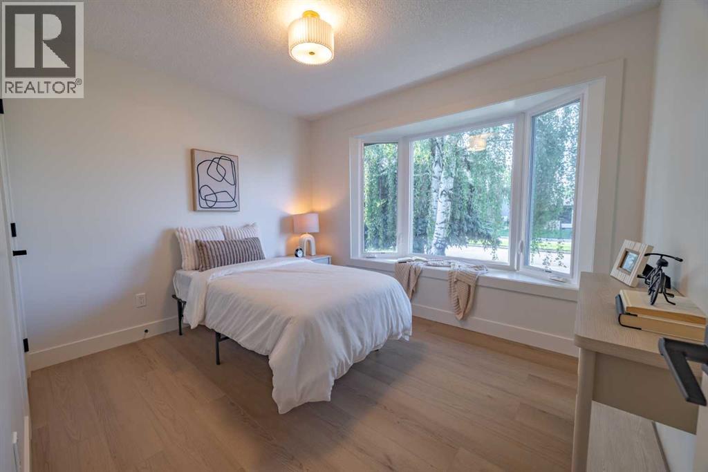 Single Family House Bungalow for Sale in  Hoover Place SW Haysboro Calgary 